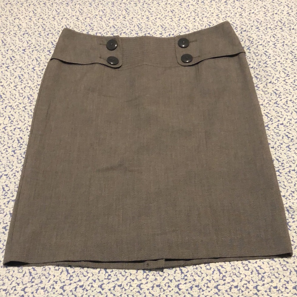 Apt 9 Gray Button Detail Pencil Skirt Size: 10